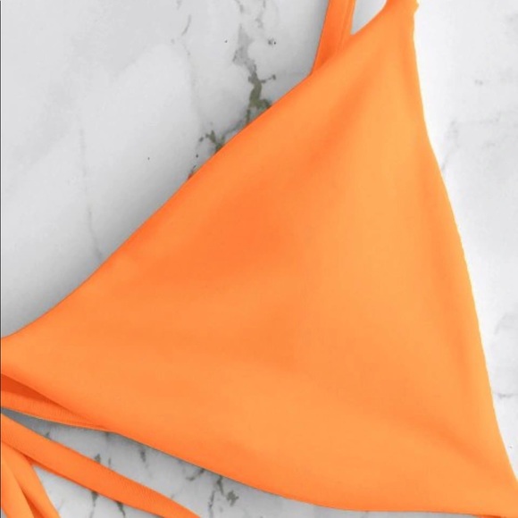 Orange string bikini - Picture 5 of 8